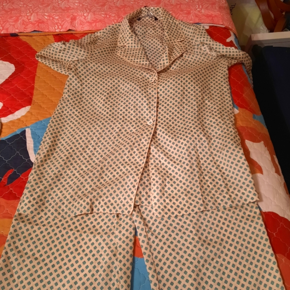 Zara women's  set new without tag top size Small, pants size Medium